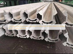 Profilés extrudés en aluminium en forme de T de 4,2 m avec une épaisseur de paroi de 19,4 mm et une densité de 2,71 g/cm³