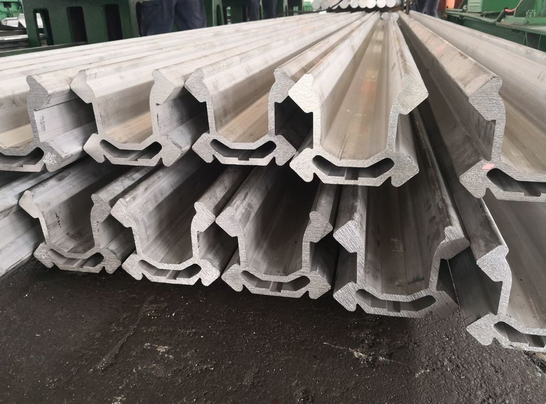 L'aluminium de la forme 4.2M de T a expulsé densité de haute résistance des profils 2,71 G/Cc